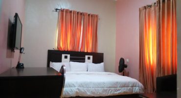 Ground Floor Suite